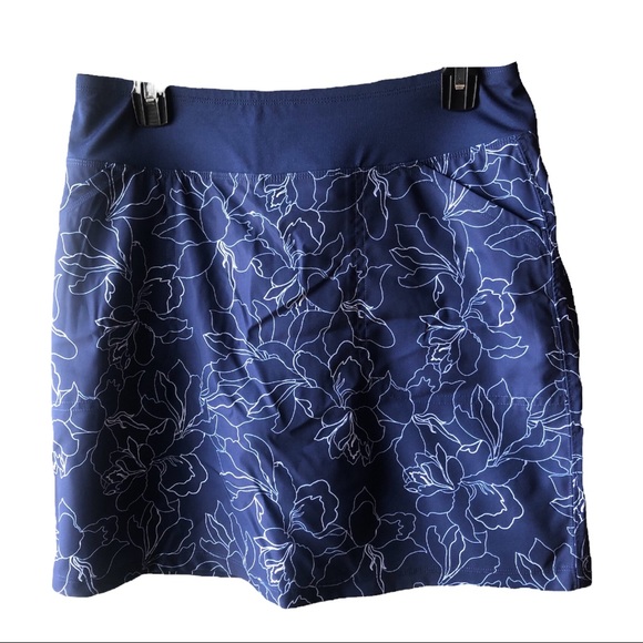 Cypress Club Skort - Picture 2 of 8